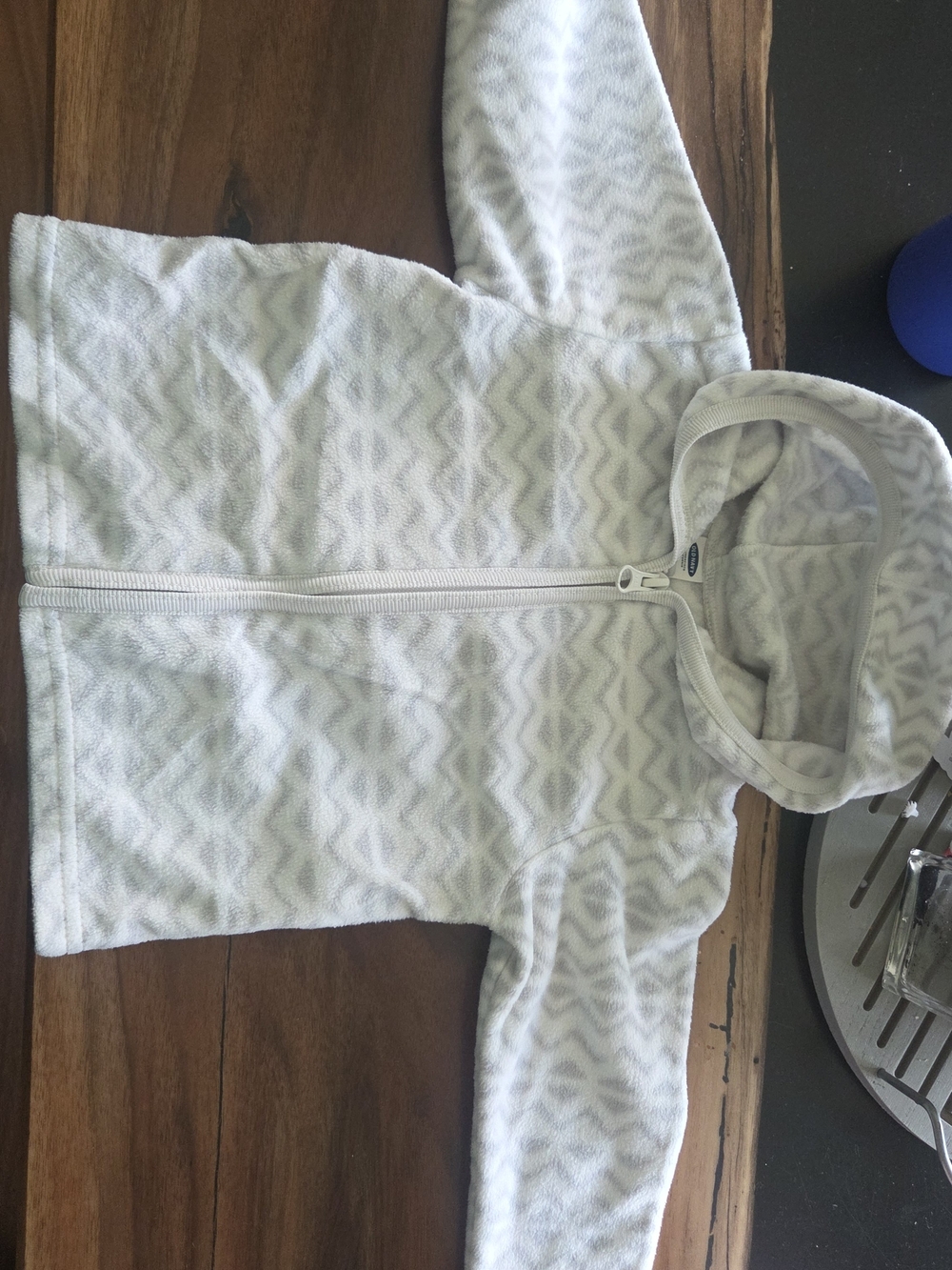 Old Navy Hooded Zip Fleece in Light Gray Chevron